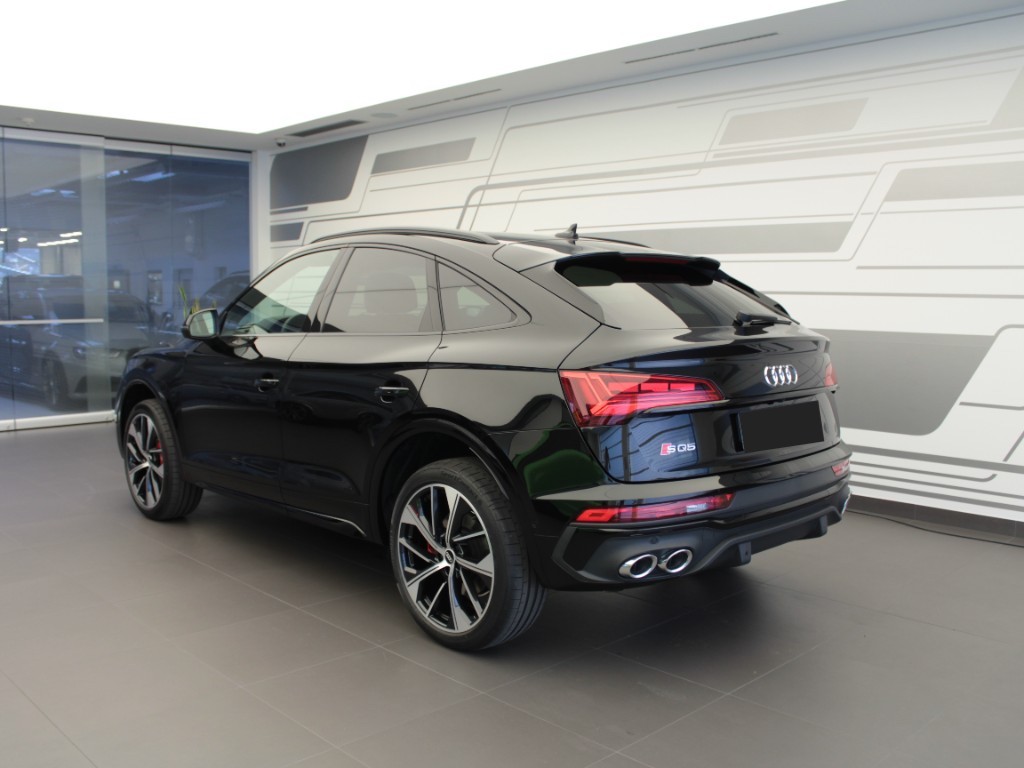 AUDI SQ5 Sportback | nové auto | max výbava | černá metalíza | super cena | online prodej | online nákup | autoibuy.com